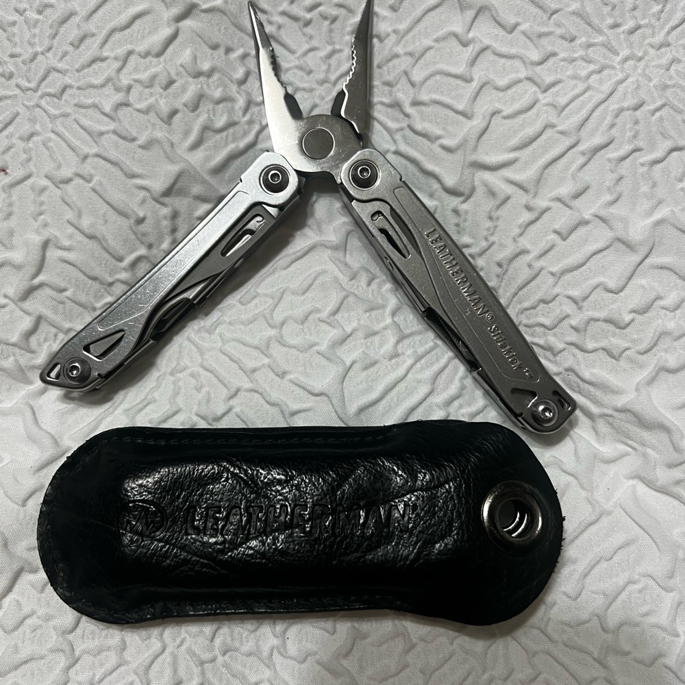 Sidekick leatherman Multitool.